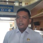 DPRD Banten Sebut 4 Petugas Samsat Kelapa Dua Kembalikan Uang Rp 5,9 MBaca artikel detiknews, “DPRD Banten Sebut 4 Petugas Samsat Kelapa Dua Kembalikan Uang Rp 5,9 M”